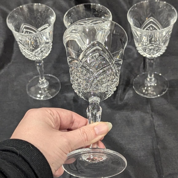 Crystal Wine Glasses Set of 4 Masquerade by Cristal D'Arques-Durand 6 oz - Picture 4 of 7